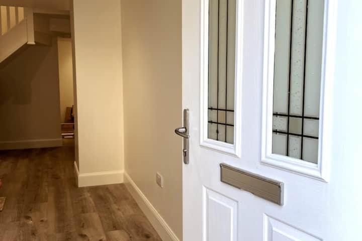 Lovely 3 Bedroom Apartment With Private Garden In Edinburgh City Centre Екстер'єр фото