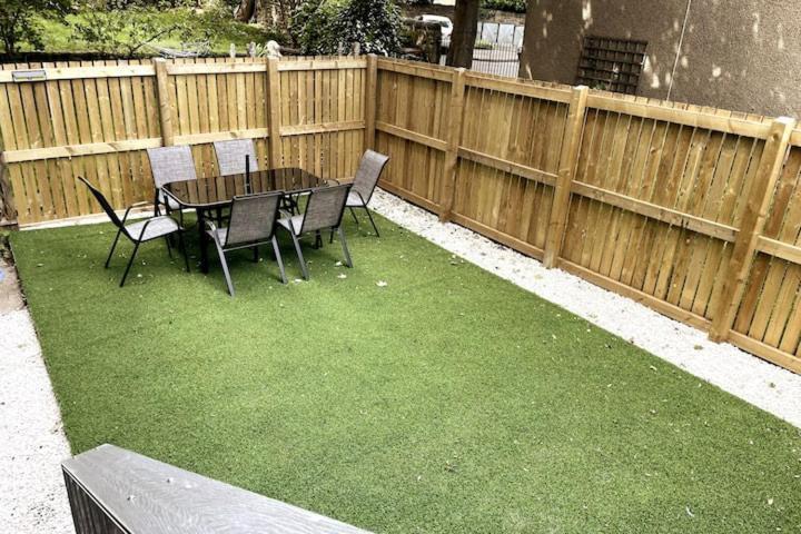 Lovely 3 Bedroom Apartment With Private Garden In Edinburgh City Centre Екстер'єр фото