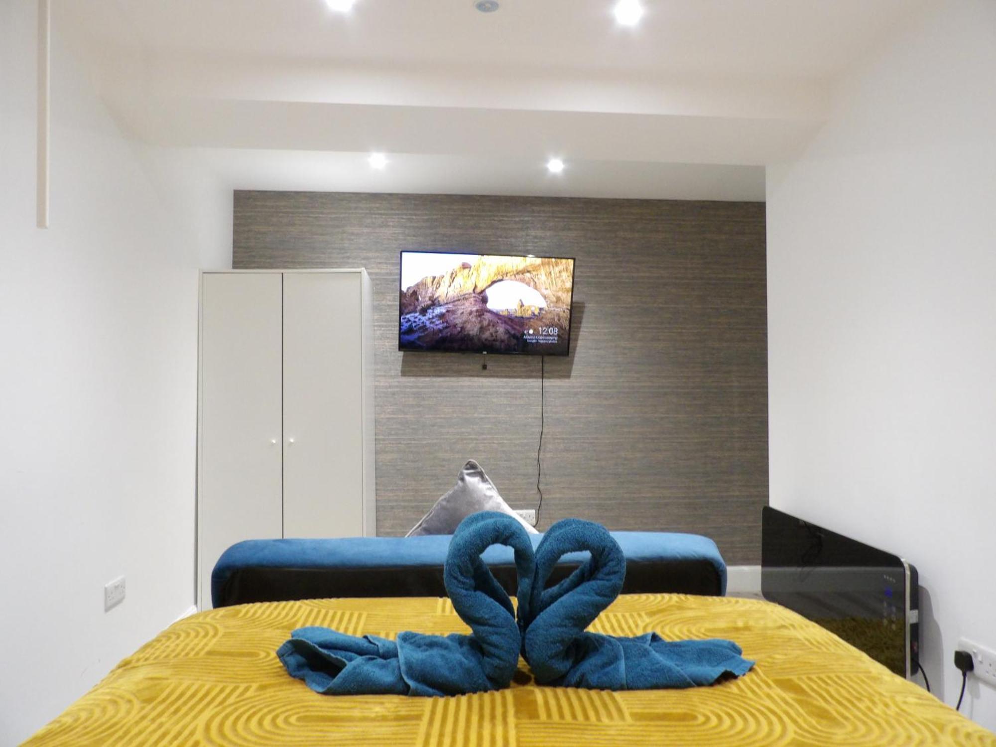 Lovely 3 Bedroom Apartment With Private Garden In Edinburgh City Centre Екстер'єр фото