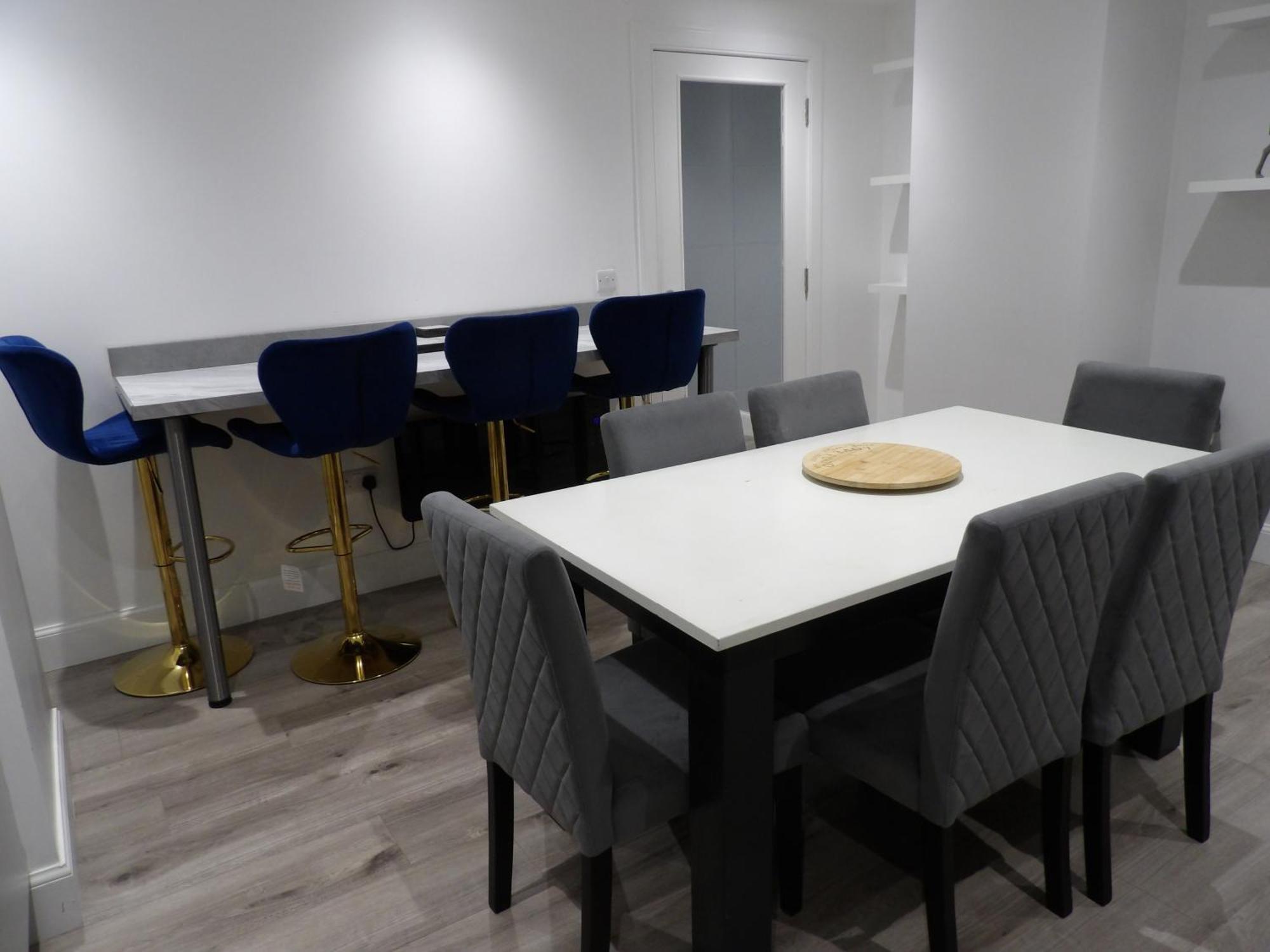 Lovely 3 Bedroom Apartment With Private Garden In Edinburgh City Centre Екстер'єр фото